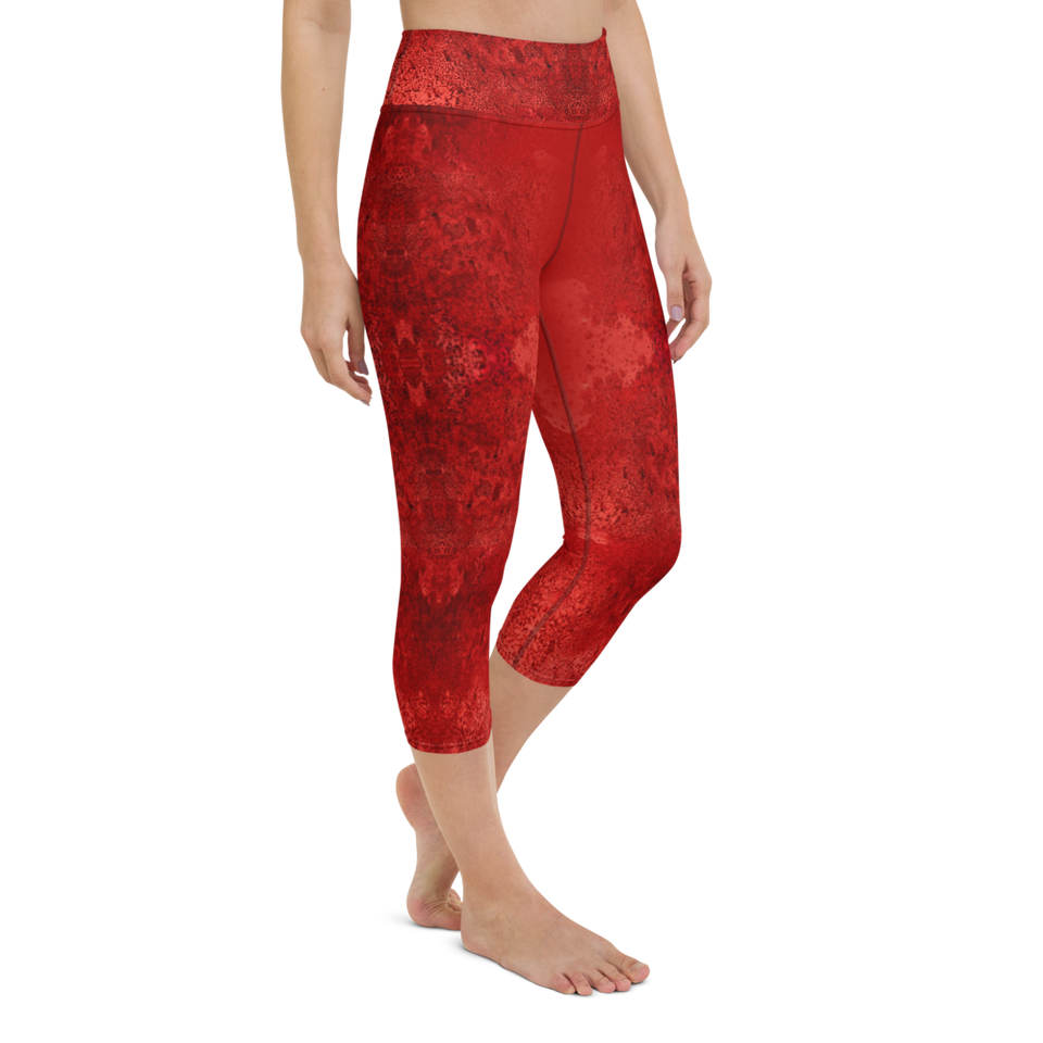 Rêves Rouge High-Rise Capri Leggings
