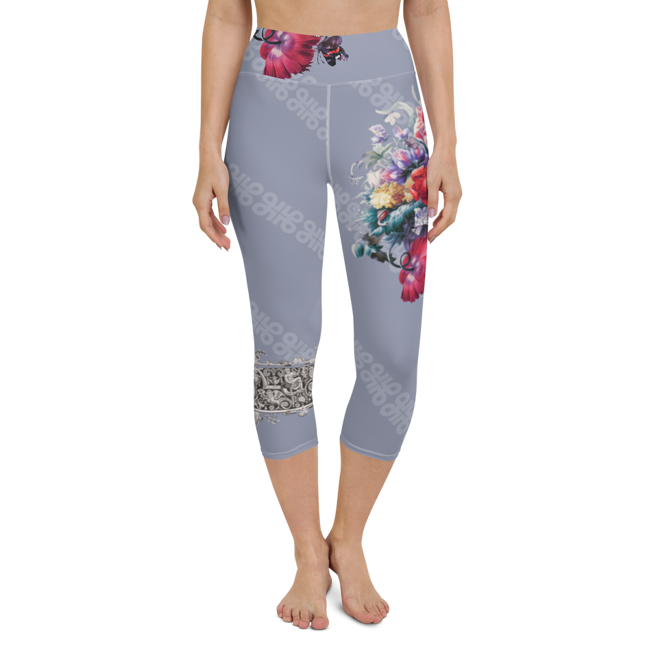 Palais-Royal High-Rise Capri Leggings