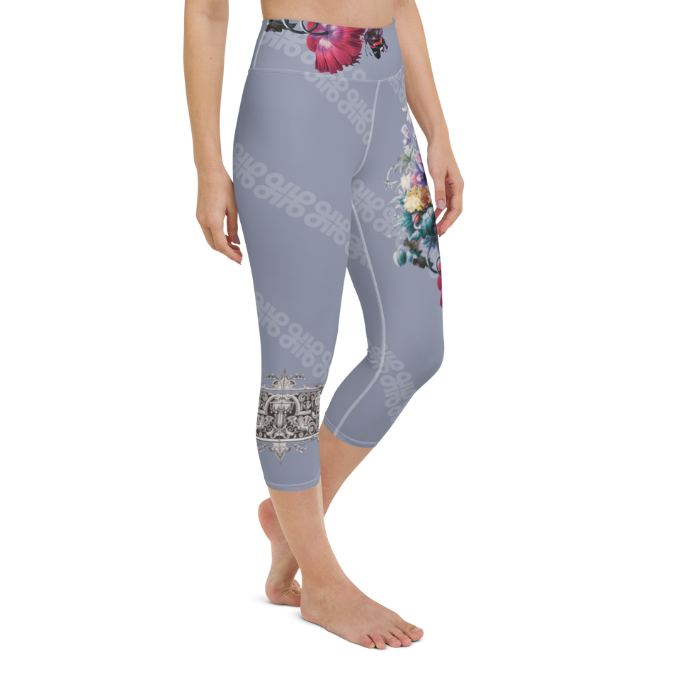 Palais-Royal High-Rise Capri Leggings